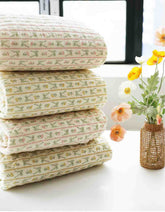 極光閃光鑽石網格圖案絎縫 Nubi 聚酯面料韓國製造半碼 18 英寸 x 59 英寸或 45 x 150 厘米