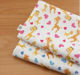 かわいい赤ちゃんキリンのハート柄生地、かわいい、子供、裁縫、キルト、韓国製、ハーフヤード