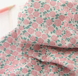 韓国製のピンクのバラの花柄生地(半ヤード)