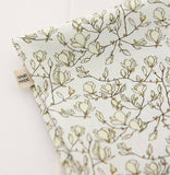 韓国製のマグノリアの花柄生地(半ヤード単位)