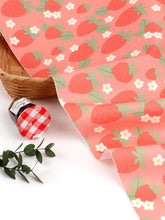 粉紅草莓圖案布料韓國製造,半碼 DTP