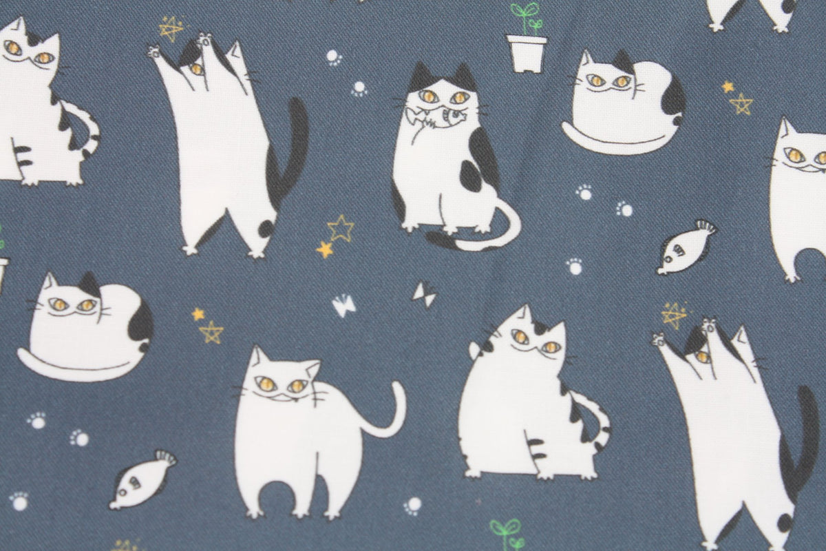 Cat Kitten Patterned Fabric, Cute, Kids, Sewing, Quilt made in Korea by Half Yard