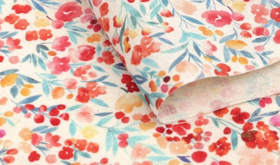 Watercolor Mini Flowers patterned Fabric made in Korea by the Half Yard / 45 X 150cm 18" X 57.5", Cotton Linen