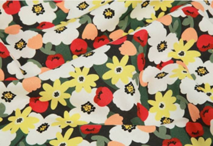 Floral patterned Fabric, Flowers Fabric made in Korea by the Half Yard