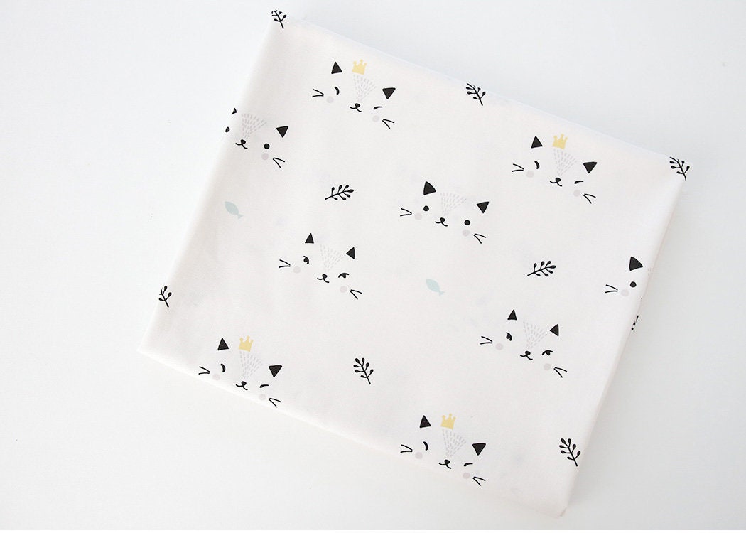 Animal Cute Cat patterned Fabric made in Korea by the Half Yard