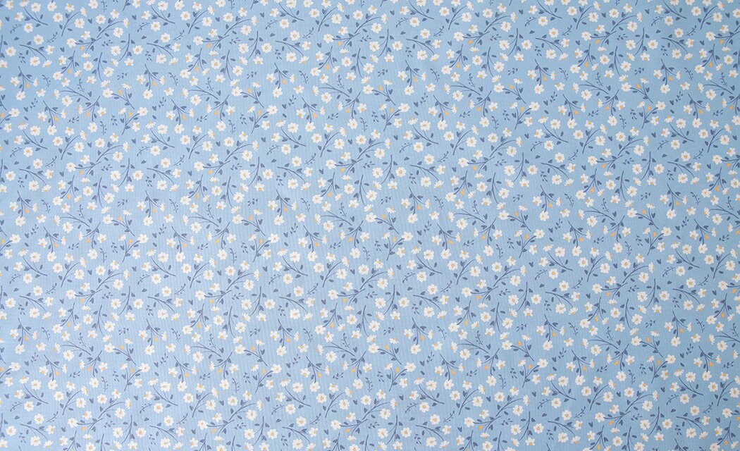 Feverfew Herb Flower Patterned Fabric, Cute, sewing, Quilt made in Korea Half Yard